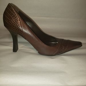 Aldo Pointy Toe 4 inch Heels Brown size 6